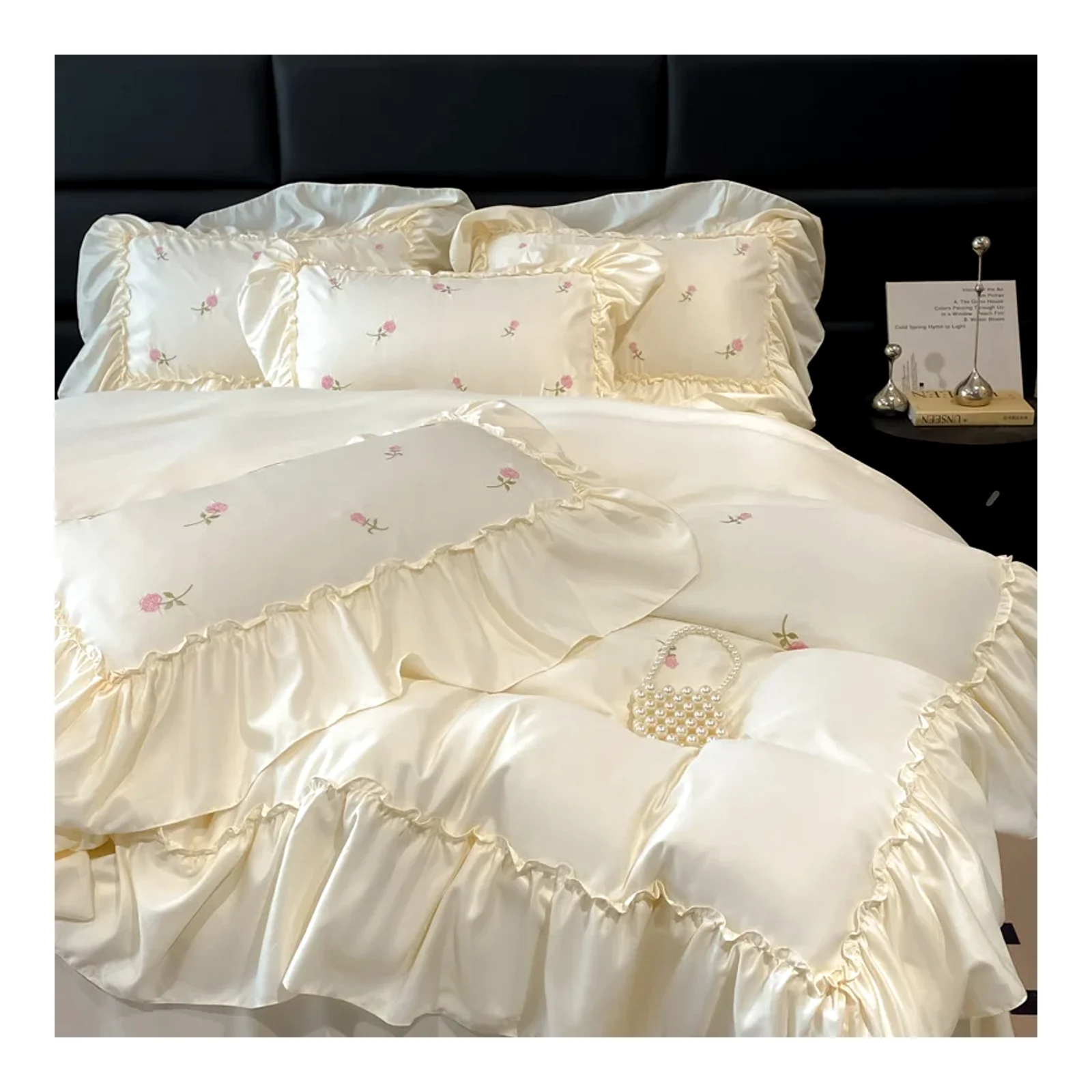 ชุดเครื่องนอน 4 ชิ้นผ้าไหมเย็นซักได้ระดับไฮเอนด์สำหรับโรงแรม Zhenai Zhenfang สไตล์เจ้าหญิงฝรั่งเศส ปักลาย