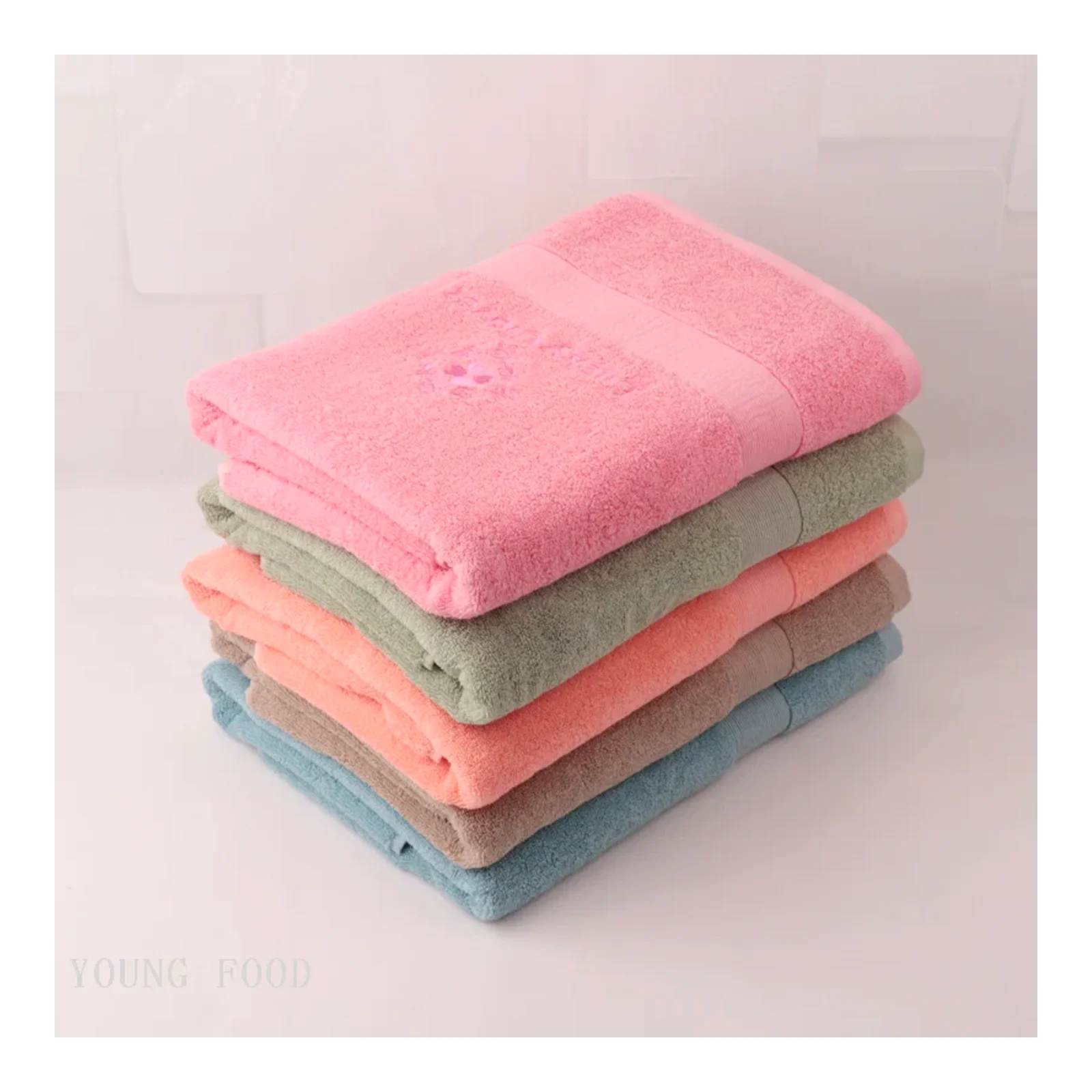 ผ้าขนหนูอาบน้ำลายโคลเวอร์สี่ใบ ผ้าฝ้าย 100% ของใช้ในครัวเรือนเกาหลี 70*140 เซนติเมตร
