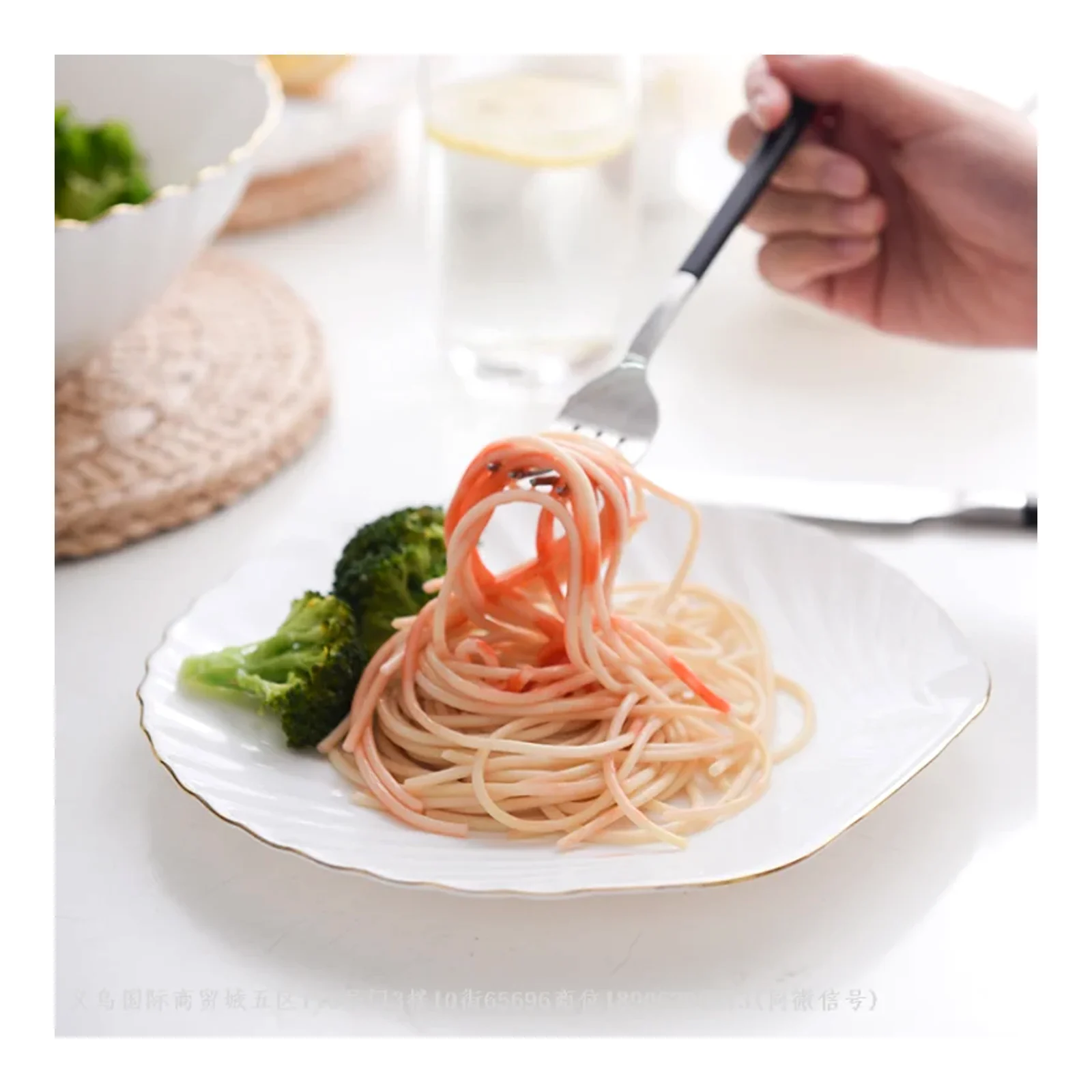 OPAL GLASSWAR จานแก้วเทมเปอร์พอร์ซเลนสีขาวหยก จานรูปเปลือกหอย ช้อนส้อมรูปเปลือกหอย หนึ่งชิ้น Chinbull