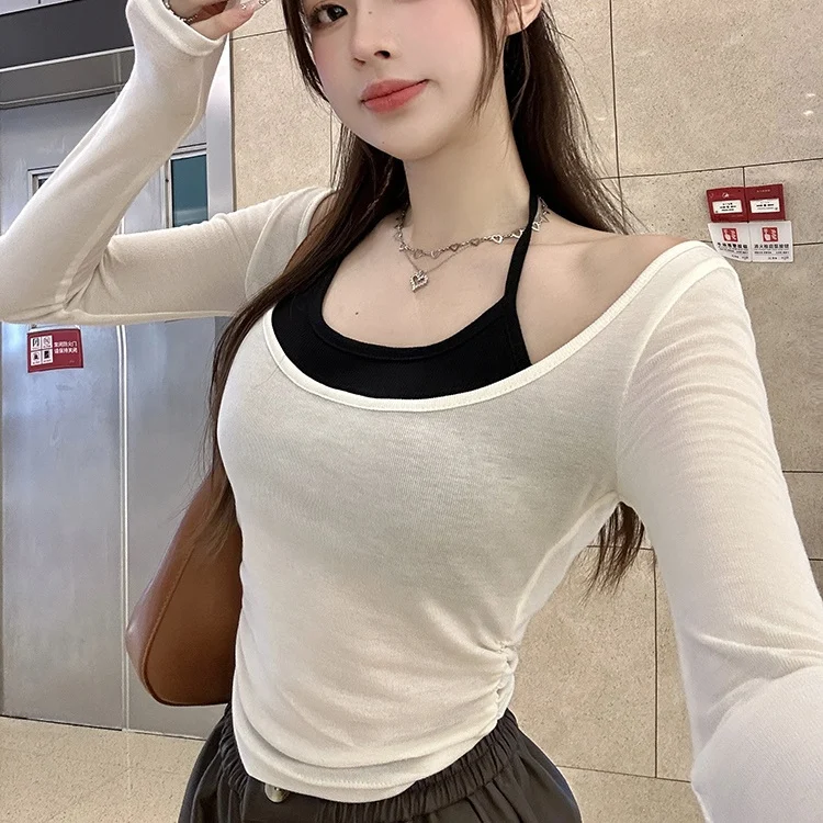 T-shirt lengan panjang dua helai digantung leher dengan reka bentuk kontras warna untuk wanita, musim luruh, bergaya murni menggoda, nampak kurus, pendek, baju dalam, pendek