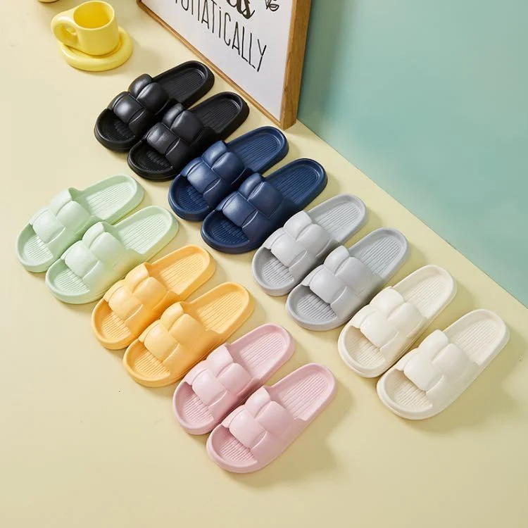 รองเท้าแตะใส่ในบ้านสำหรับฤดูร้อน ห้องน้ำ กันลื่น กันกลิ่น แบบพื้นนุ่ม EVA สัมผัสสบายเหมือนเหยียบอุจจาระ สำหรับผู้หญิง ใช้ใส่ในบ้านและอาบน้ำ