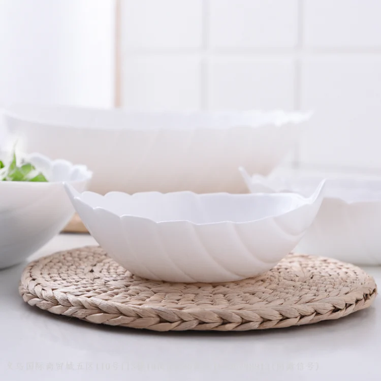 OPAL GLASSware ภาชนะแก้วเทมเปอร์สีขาวหยก 1 ชิ้น Chinbull ลายใบไม้คลื่น