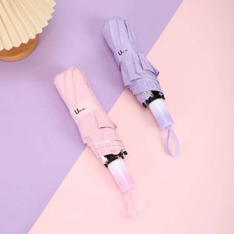 ร่มกันแดดกันฝนสามตอน ถุงหูหิ้วสไตล์สดใส เคลือบสีเงินกันแดดกันฝน แบบมือหมุนและแบบอัตโนมัติ
