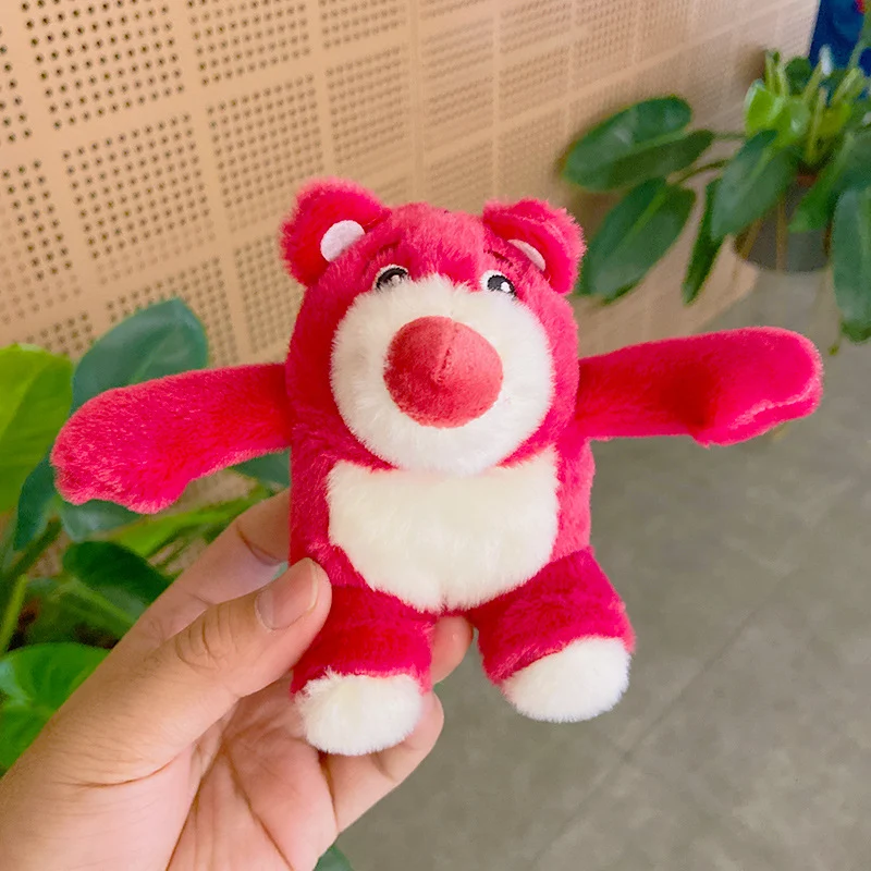 ตุ๊กตาหมีสตรอว์เบอร์รีห้อยกระเป๋าคู่รักของเล่นนุ่มน่ารักการ์ตูนพวงกุญแจตุ๊กตาโมเดลของเล่นห้อยตกแต่ง