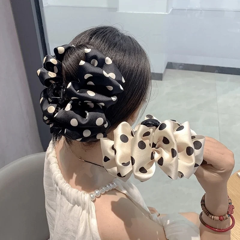 French-style polka dot cloud bubble hair claw clip for women, bow hair clip, large hair bun shark clip