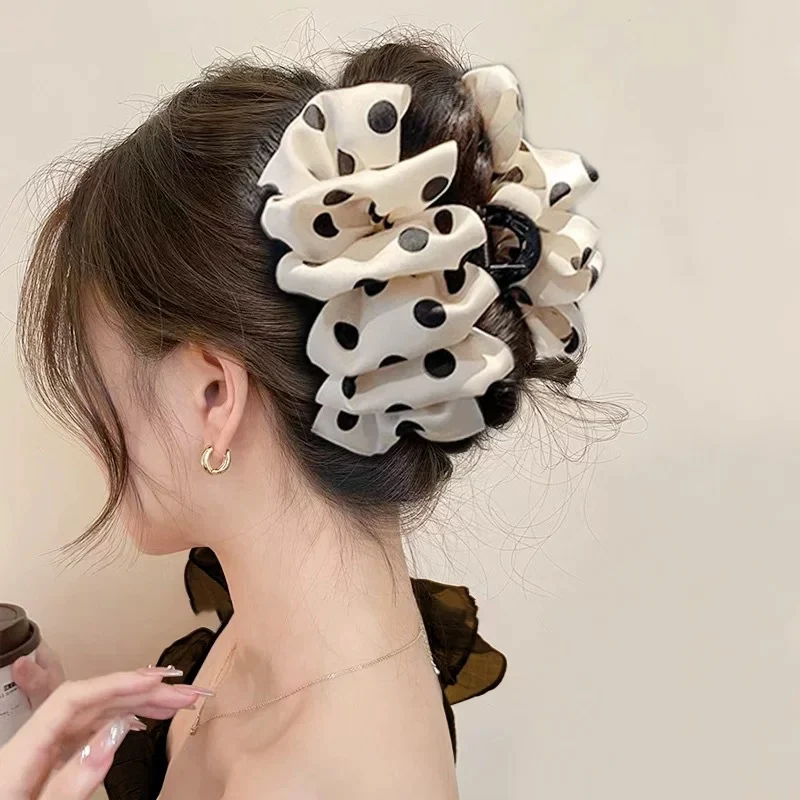French-style polka dot cloud bubble hair claw clip for women, bow hair clip, large hair bun shark clip