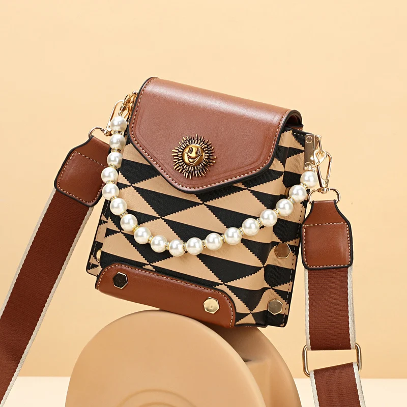 กระเป๋าโทรศัพท์มือถือ Pearl กระเป๋าสตรีอินเทรนด์กระเป๋าสะพายข้างกระเป๋าสะพาย One Piece 16145