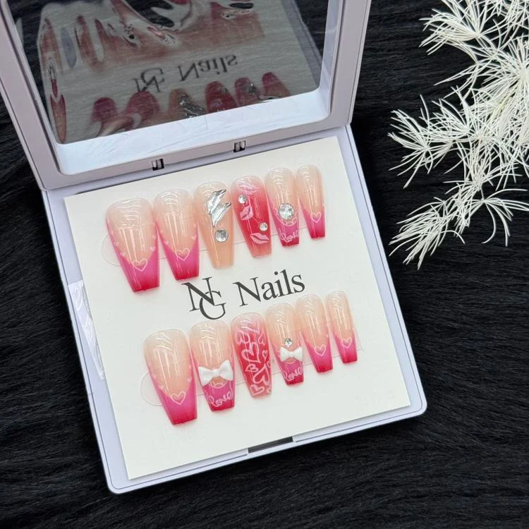 Suitable for countries such as Europe, America, and Southeast Asia, bling rhinestone hot girl reusable press-on nails, mixed styles available