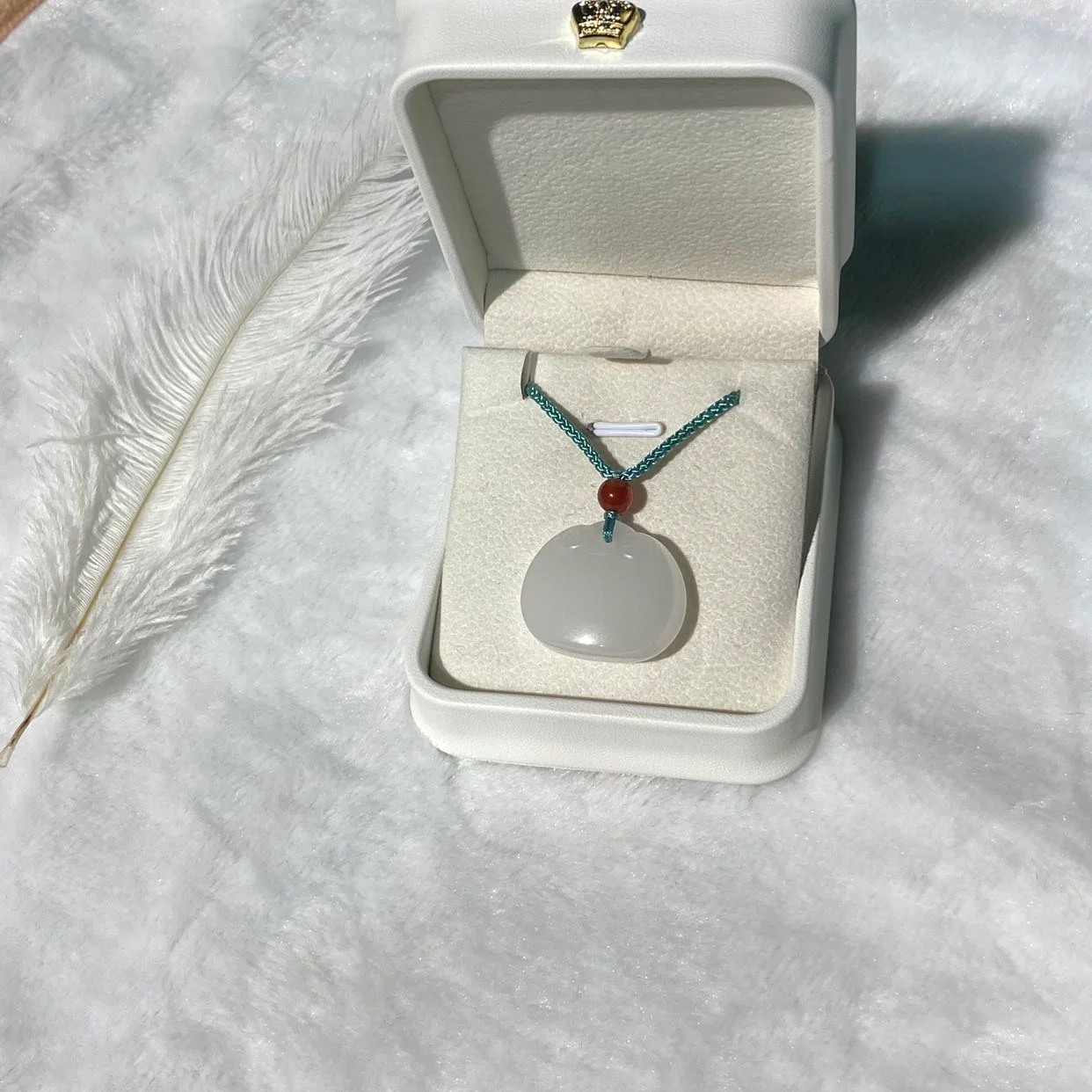 Original price 680 yuan natural golden silk jade pendant peace buckle gift gift necklace accessory