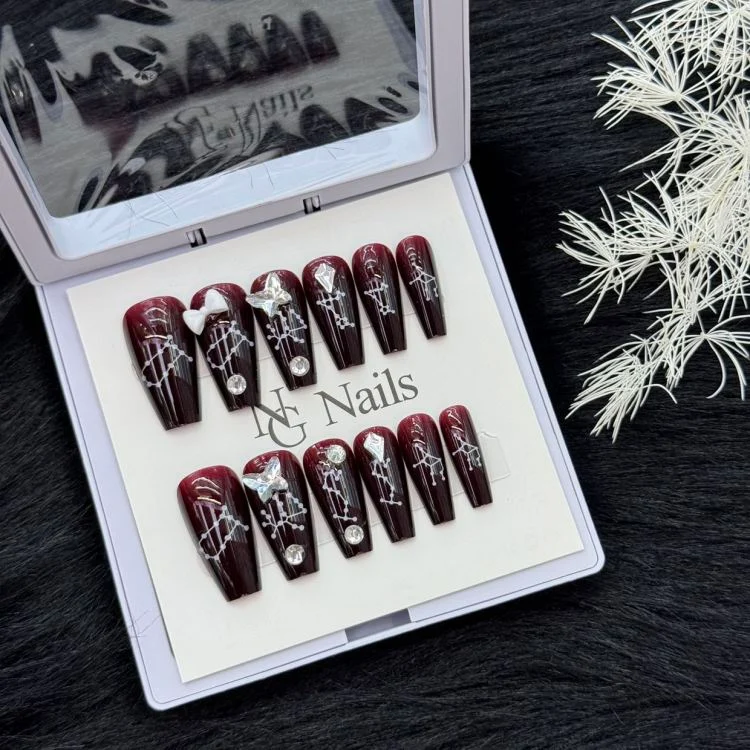 Suitable for countries such as Europe, America, and Southeast Asia, bling rhinestone hot girl reusable press-on nails, mixed styles available