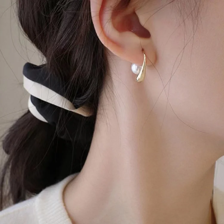 ต่างหูมุกน้ำหยด ดีไซน์พรีเมียม ใส่ได้ 2 แบบ ต่างหูสไตล์มุกสำหรับผู้หญิง เครื่องประดับหู ถอดประกอบได้ ดีไซน์โลหะโค้ง สไตล์มุก