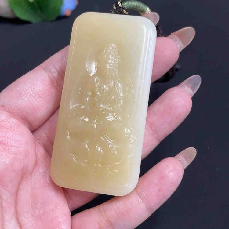 Hotan Jade Pendant Guanyin ទំងន់ផលិតផលសរុបប្រហែលរួមទាំងខ្សែ 75.5g ទំហំ 72:35:11mm សិប្បកម្ម