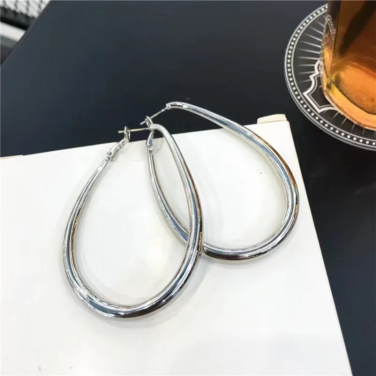 Hoa tai giọt nước kim loại gai bạc S925 phong cách Hàn Quốc cá tính lạnh lùng thời trang