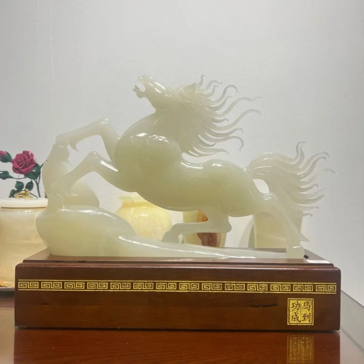 รวยทันที โชคดีทันที สำเร็จทันที งานฝีมือหยกตั้งโชว์