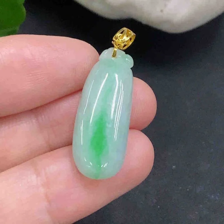 จี้หยกฟักทองมงคล หัวเข็มขัดทอง 18K น้ำหนักสินค้ารวมประมาณ 3.7 กรัม งานฝีมือ