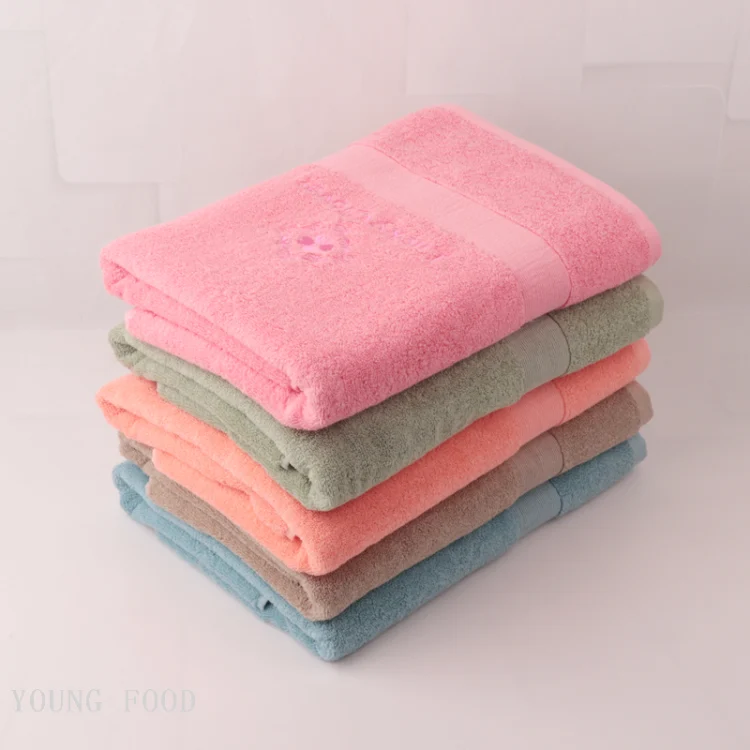 ผ้าขนหนูอาบน้ำลายโคลเวอร์สี่ใบ ผ้าฝ้าย 100% ของใช้ในครัวเรือนเกาหลี 70*140 เซนติเมตร